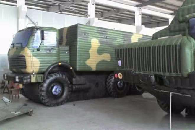 天门大型军事车